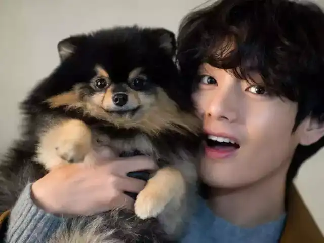 BTS V with Yeontan1733134183 0